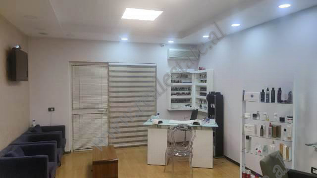 
Office space for rent on Nikolla Tupe street in Tirana.

It is located on the second floor of a 